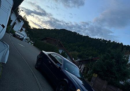 Mercedes-Benz 200 C208 mit 17 Zoll AMG Felgen