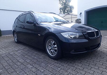 BMW 318i touring -