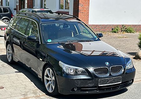 BMW 530d Touring-Automatik-Navi-Leder-Xenon-Hu; Neu