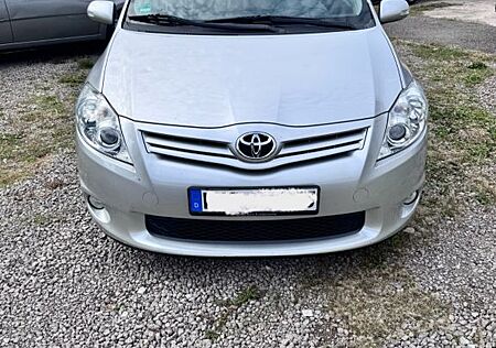 Toyota Auris 1.6 Automatik