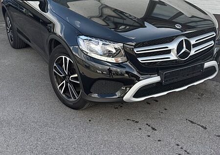 Mercedes-Benz GLC 220 d 4MATIC Autom. - TÜV Neu, 8Fach Bereift