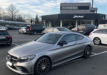 Mercedes-Benz C 300 Autom Coupé AMG 9G LED Navi Kamera Night S