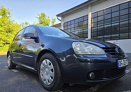 VW Golf Volkswagen V Lim. United