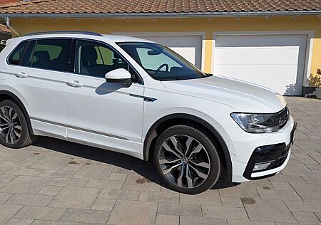 VW Tiguan Volkswagen 2.0 TSI*DSG*R-Line*STHZ*4x4*AHK*8-Fach