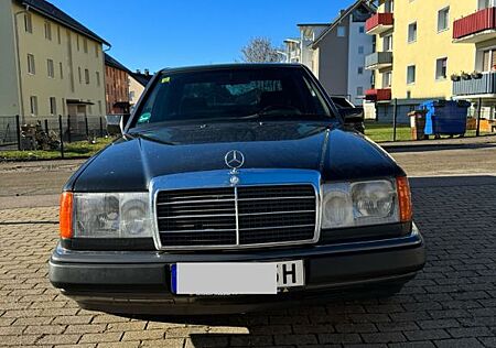 Mercedes-Benz E 220 H-Zulassung