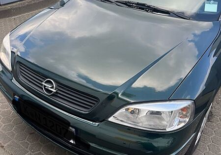 Opel Astra 1.6 -