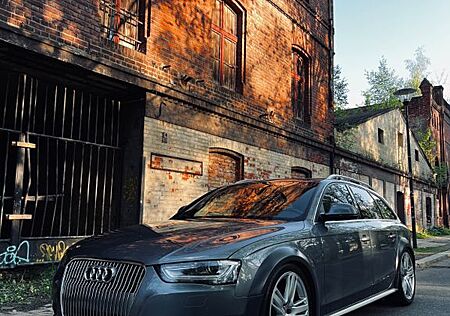 Audi A4 Allroad 2.0 TDI S tronic quattro -