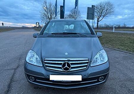 Mercedes-Benz A 180 ELEGANCE Autotronic ELEGANCE