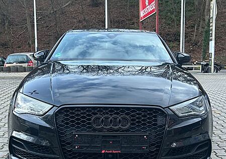 Audi S3 2.0 TFSI S tronic quattro -