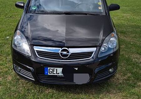 Opel Zafira 2.2 direct -