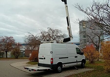 Renault Master mit Arbeitsbühne