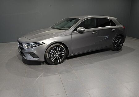 Mercedes-Benz A 180 PROGRESSIVE/LED/KAMERA/AHK/MBUX