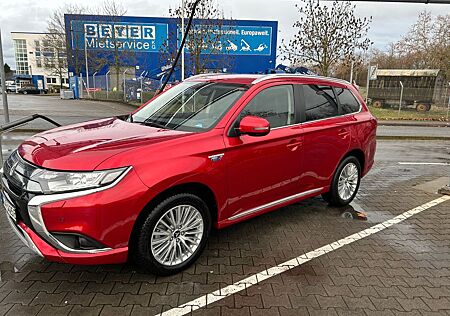 Mitsubishi Outlander 2.4 PHEV Basis Spirit 4WD AHK NAVI