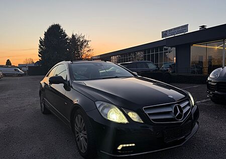 Mercedes-Benz E 350 Coupe CGI BlueEfficiency PANORAMA*BI XENON