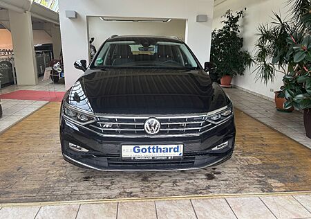 VW Passat Variant Volkswagen 2.0 TDI 140kW DSG Elegance