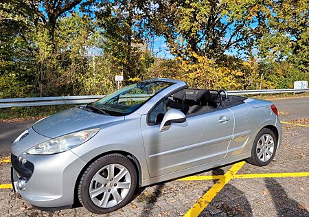 Peugeot 207 CC mit frischem TÜV