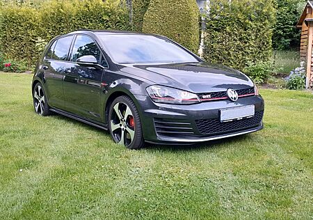 VW Golf Volkswagen 2.0 TSI BMT GTI Performance GTI Performance