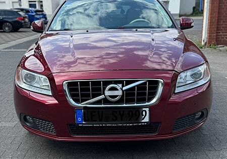 Volvo V70 2.4 D 175 Ps TÜV Neu