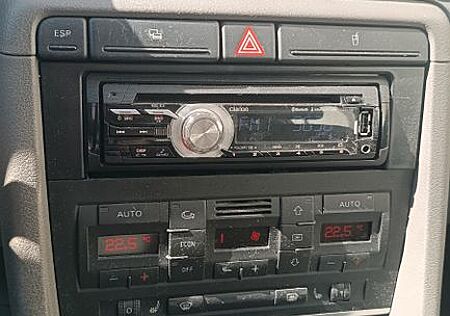 Audi A4 1.8 T quattro -