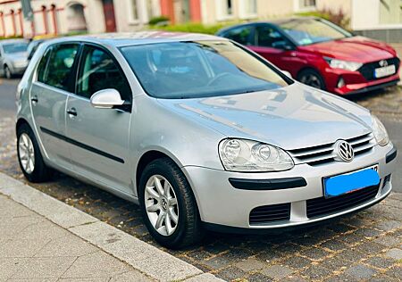 VW Golf Volkswagen gepflegten 1.4 Benziner -TÜV neu 83000km