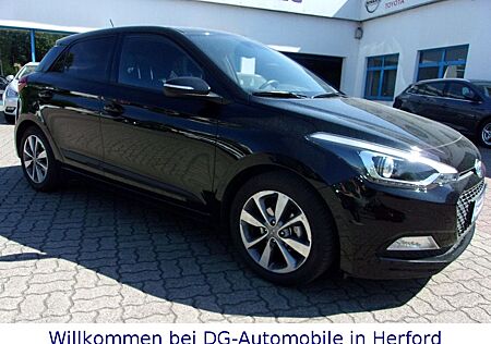 Hyundai i20 YES! Plus,Navi+R.cam,Tel,Klima,Winterp.Pdc