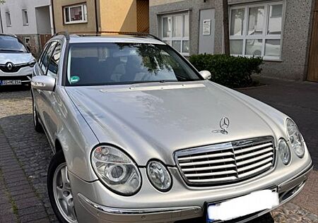 Mercedes-Benz E 240 4MATIC T ELEGANCE Elegance