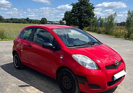 Toyota Yaris 1,0-l-VVT-i Cool Cool