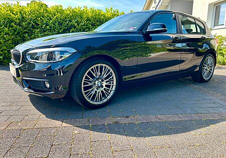 BMW 118i - LED / NAVI / TÜV NEU / Sitzh. /Scheckh.