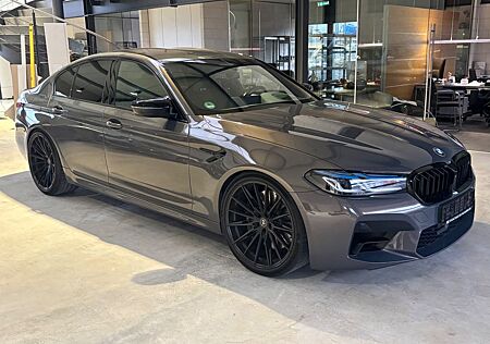 BMW M5 Lim. Competition B&W M Drivers Package