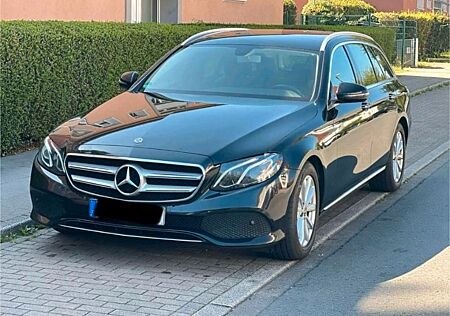 Mercedes-Benz 220 E Klasse,Autom.