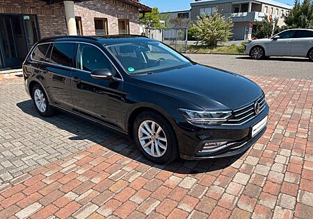 VW Passat Variant Volkswagen Business+1.Hand+MwsT+Led+Ahk+Pdc+