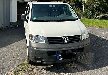 VW T5 Transporter Volkswagen Camper Bus