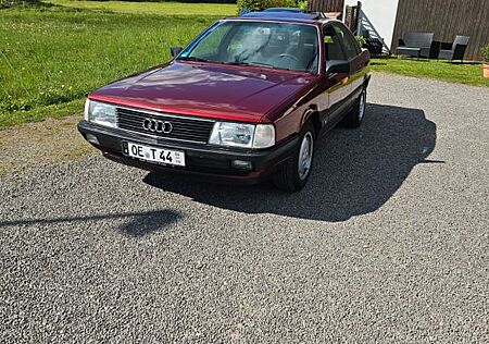 Audi 100 Sport Typ 44