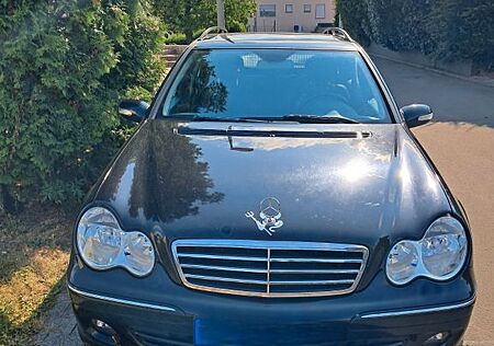 Mercedes-Benz 230