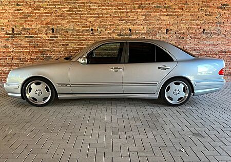 Mercedes-Benz E 55 AMG