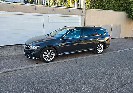 VW Passat Volkswagen GTE AHK KAM ACC LED