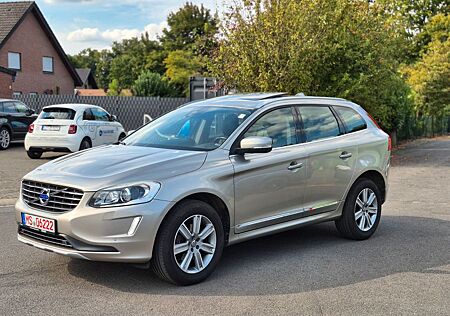 Volvo XC 60 XC60 Summum/P-Dach/Bi-Xenon/R-Kamera/Leder