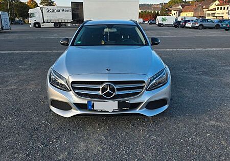 Mercedes-Benz C 220 d 4MATIC T Autom. -