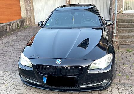 BMW 520d Schiebedach Bi-Xeonon Navi