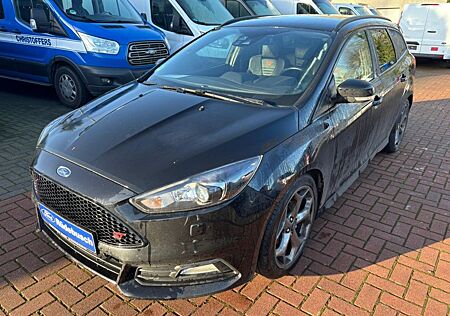 Ford Focus gebraucht kaufen Ford Focus Turnier 2.0 l TDCi ST mit Leder-Exclusiv-P