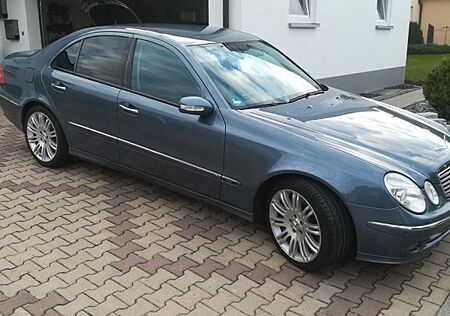 Mercedes-Benz E 280 4MATIC AVANTGARDE Avantgarde