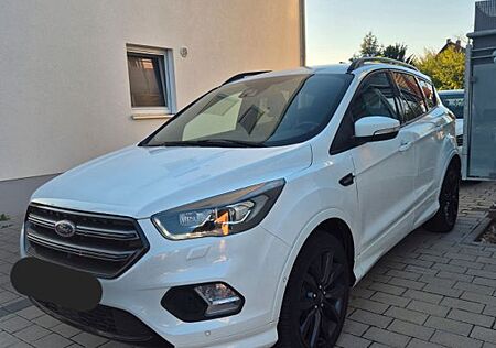 Ford Kuga 1,5 EcoBoost 4x2 ST-Line