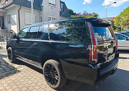 Cadillac Escalade ESV V8 Platinum 4xTV-10 Gang-All Black!