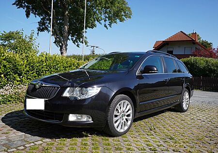 Skoda Superb 2.0 TDI DSG Ambition Combi Ambition