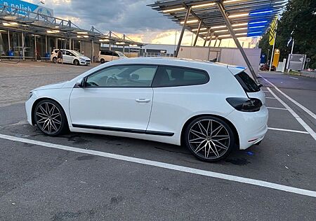 VW Scirocco Volkswagen 2.0 TDI DSG -