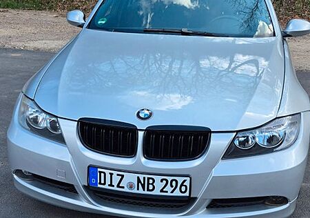 BMW 320i -