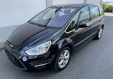 Ford S-Max Titanium