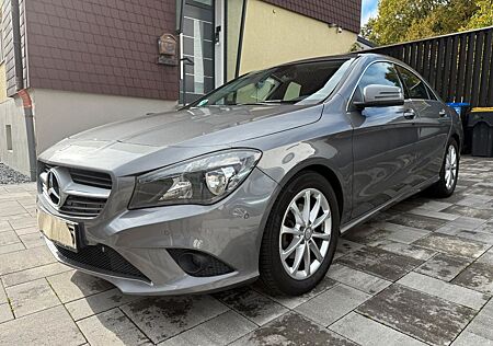 Mercedes-Benz CLA 180 Automatik Standheizung + Tüv