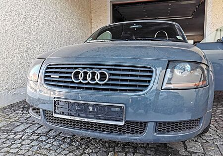Audi TT Roadster 1.8T quattro 165 kW -