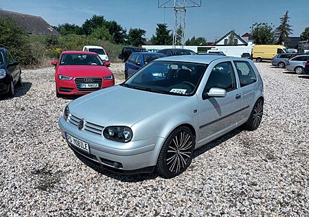 VW Golf Volkswagen 1.4 Trendline, Klima, Alu, Tüv Neu !!!